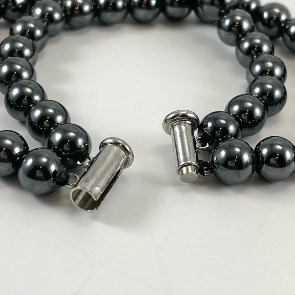 Beautiful Unsigned Vintage Simple Hematite Bracelet Hematite Stone Bead